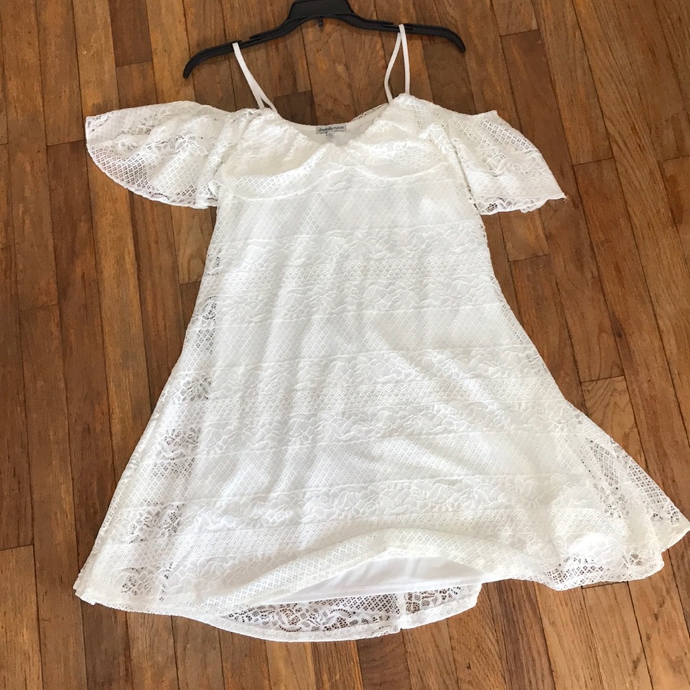 White lace dress